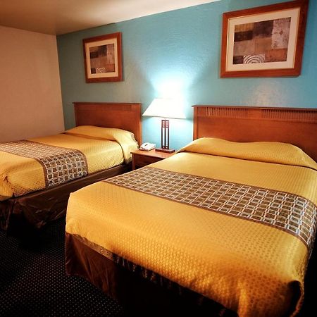 Claridge Inn - St. George Bagian luar foto