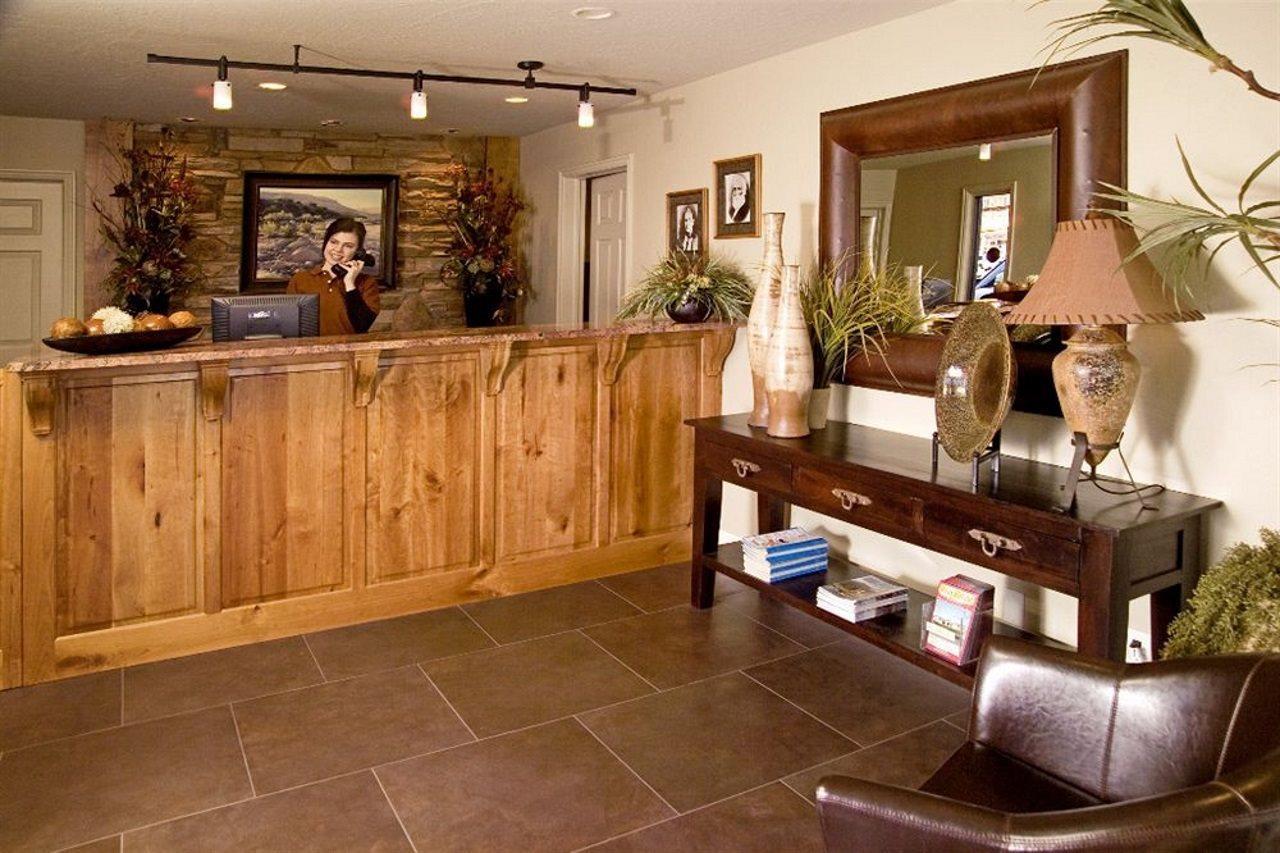 Claridge Inn - St. George Bagian luar foto
